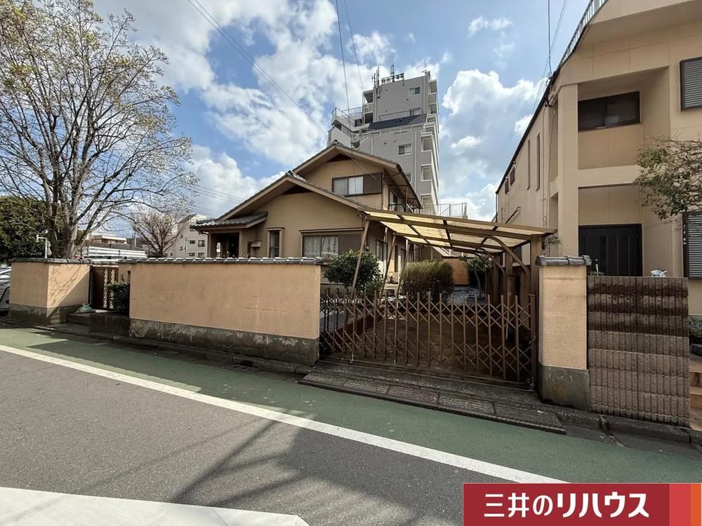 268 m² land in Fuchu, Tokyo - Photo 1