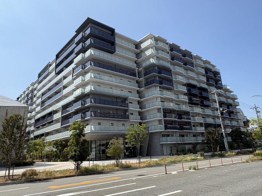 2LDK apartment in Nishi Ward, Kobe, Hyogo - Photo 1
