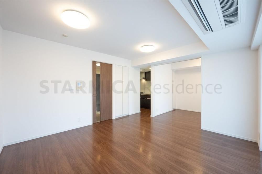 2LDK apartment in Shibuya Ward, Tokyo - Photo 1
