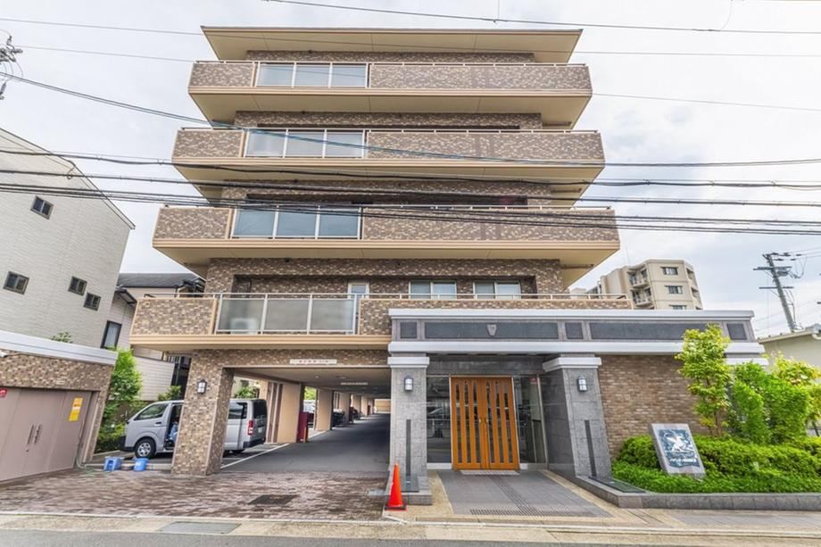 3LDK apartment in Fushimi Ward, Kyoto - Photo 1