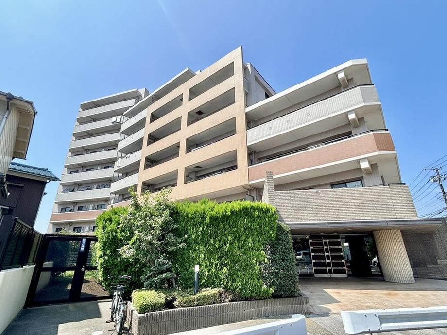 3LDK apartment in Ichikawa, Chiba - Photo 1