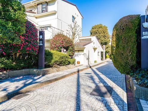 4LDK apartment in Nerima Ward, Tokyo - Photo 1
