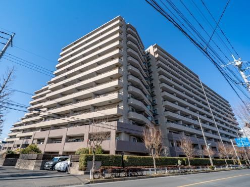 3LDK apartment in Tokorozawa, Saitama - Photo 1