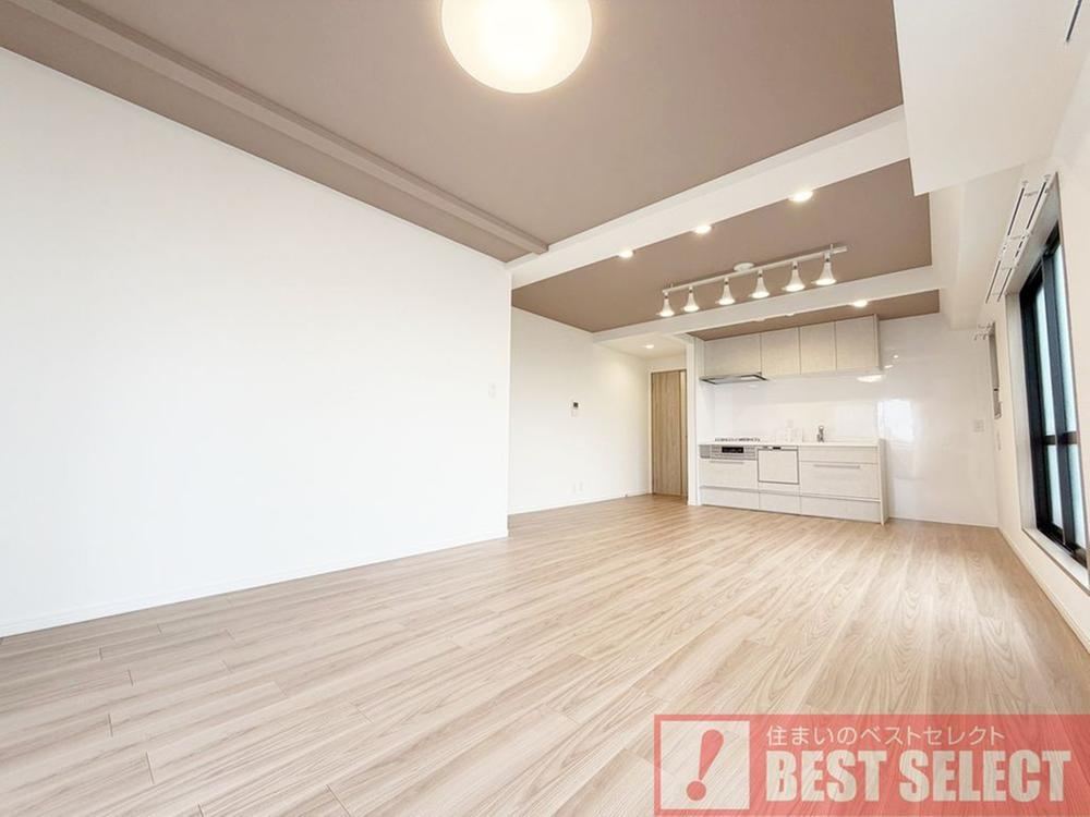 2LDK apartment in Nakano Ward, Tokyo - Photo 1