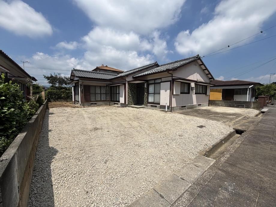 6LDK house in Hyuga, Miyazaki - Photo 1
