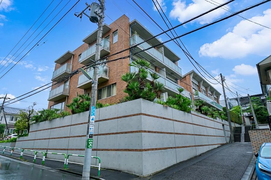 2LDK apartment in Setagaya Ward, Tokyo - Photo 1