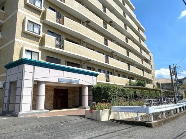 3LDK apartment in Higashi Ward, Hiroshima - Photo 1