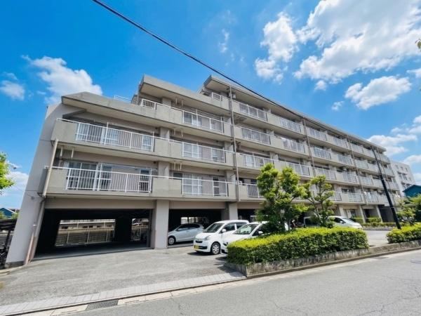 2LDK+S apartment in Kasukabe, Saitama - Photo 1