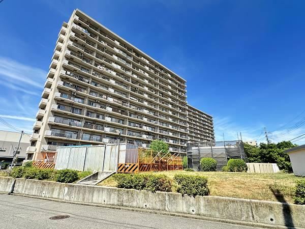 2LDK apartment in Kaizuka, Osaka - Photo 1