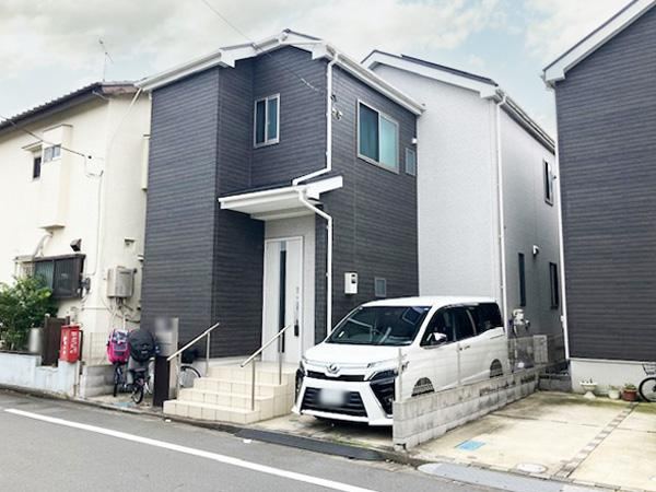 3LDK house in Katsushika Ward, Tokyo - Photo 1