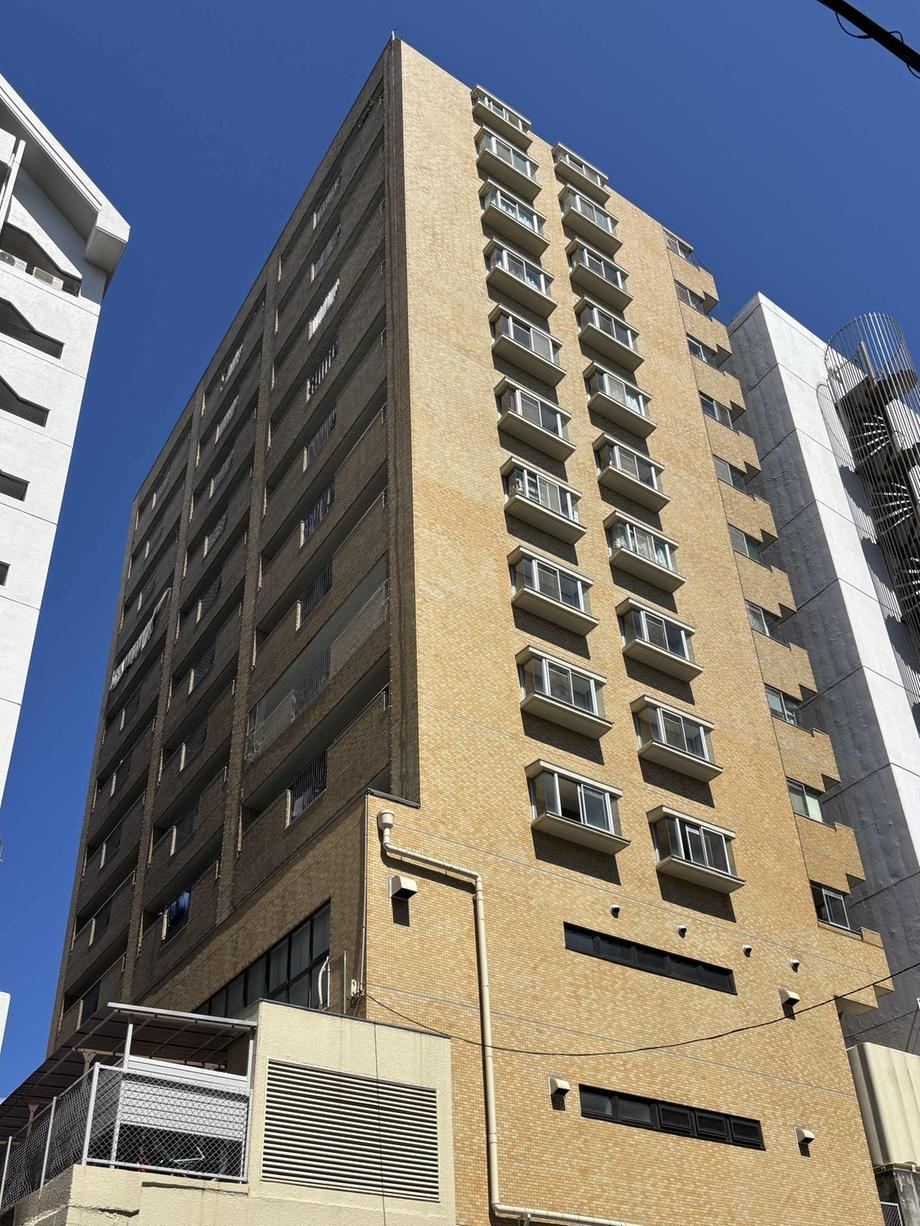 2LDK+S apartment in Naka Ward, Nagoya, Aichi - Photo 1