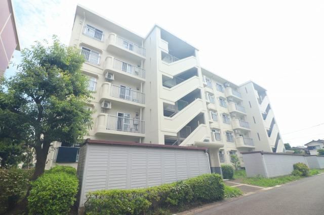 3LDK apartment in Fujisawa, Kanagawa - Photo 1