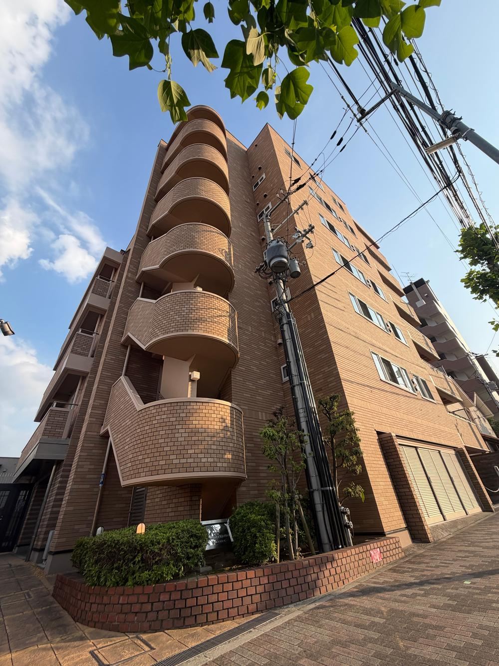 3LDK apartment in Higashinada Ward, Kobe, Hyogo - Photo 1