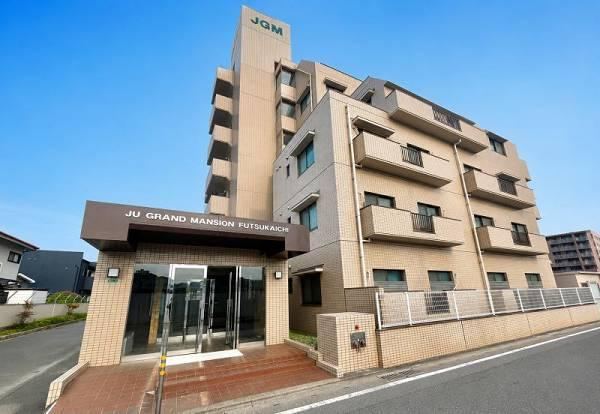 3LDK apartment in Chikushino, Fukuoka - Photo 1