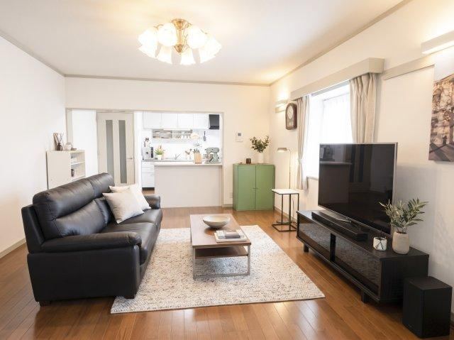 3LDK apartment in Shinagawa Ward, Tokyo - Photo 1