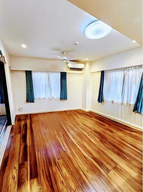 2LDK apartment in Minato Ward, Tokyo - Photo 1
