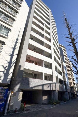 1LDK apartment in Minato Ward, Tokyo - Photo 1