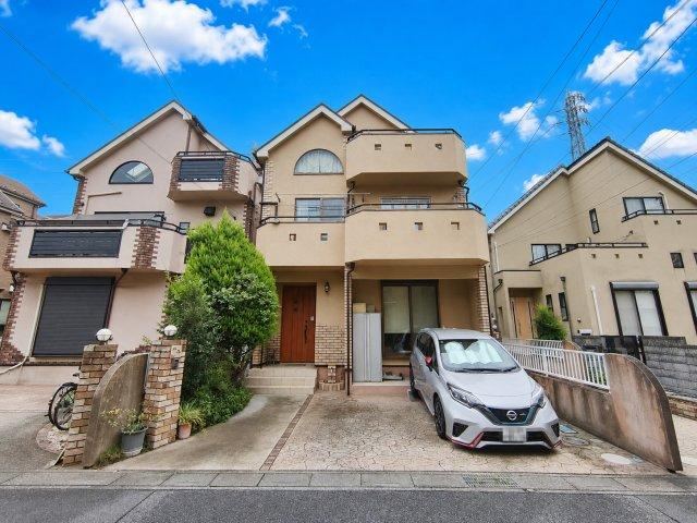 4LDK+S house in Koshigaya, Saitama - Photo 1
