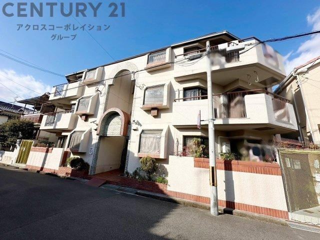 2LDK apartment in Amagasaki, Hyogo - Photo 1