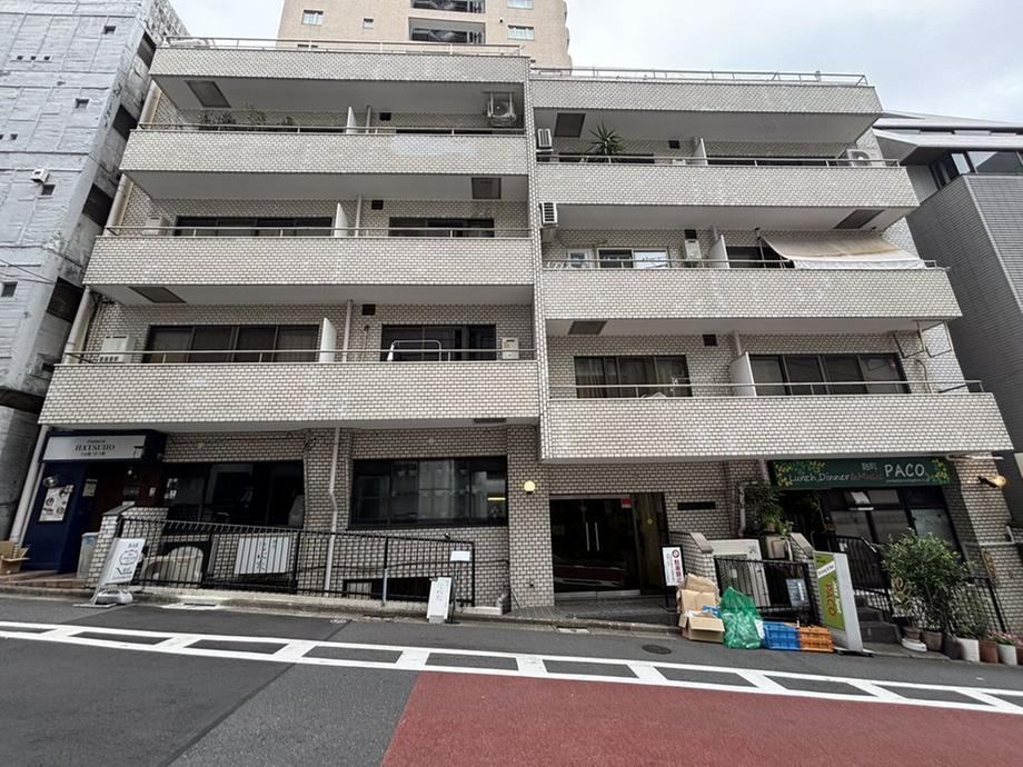 1LDK apartment in Chiyoda Ward, Tokyo - Photo 1