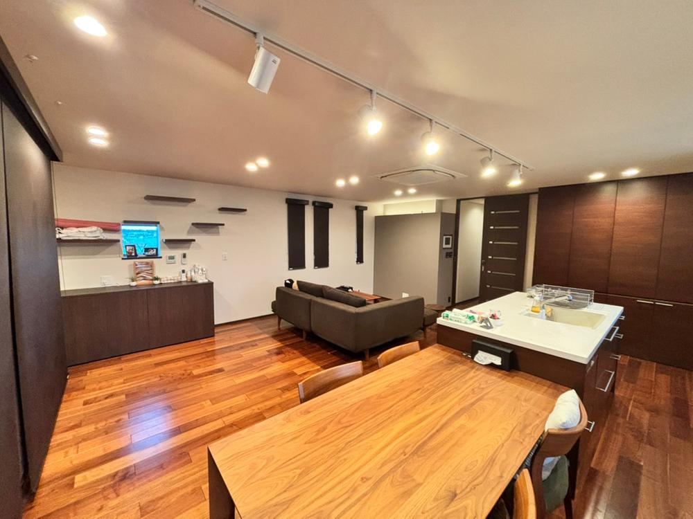 6LDK house in Yasu, Shiga - Photo 1