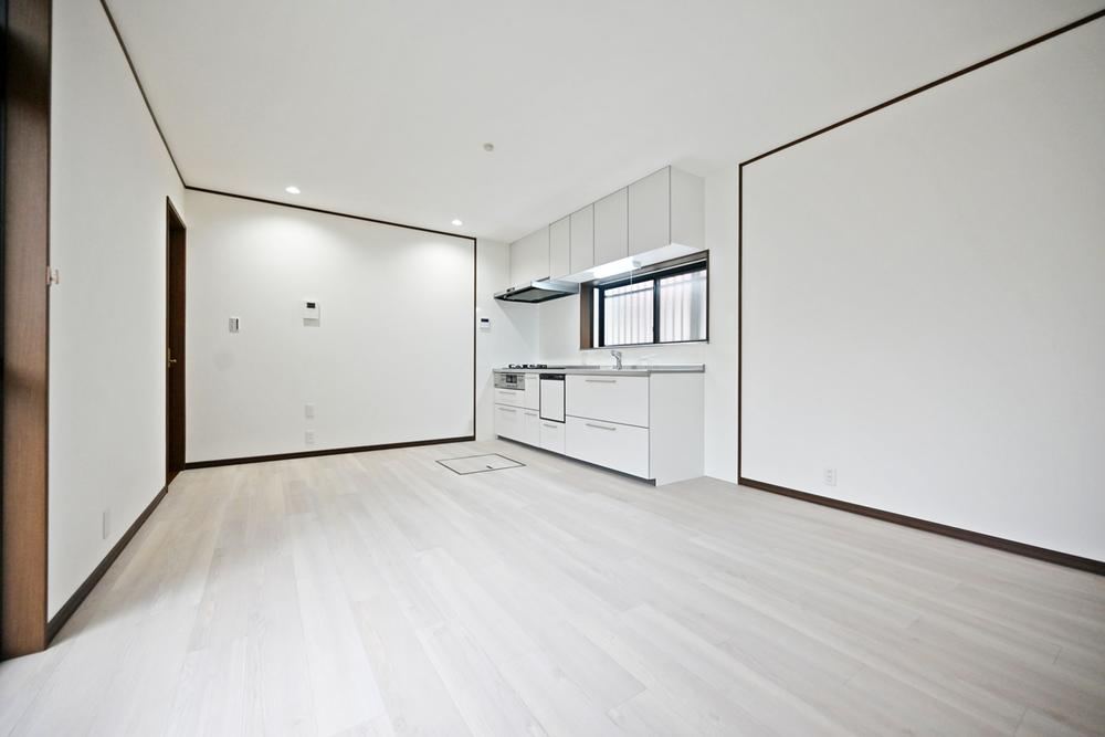 4LDK house in Itami, Hyogo - Photo 1
