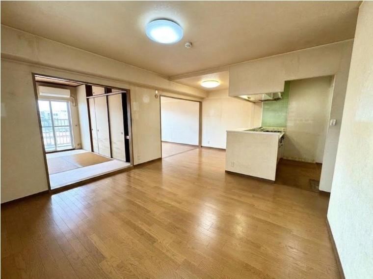 3LDK apartment in Nishinomiya, Hyogo - Photo 1