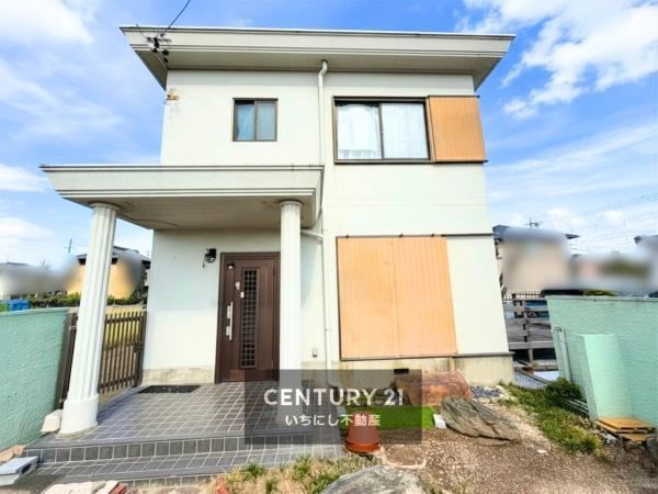4LDK house in Ichinomiya, Aichi - Photo 1