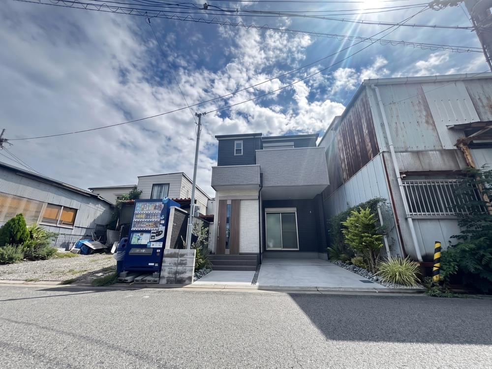 4LDK house in Amagasaki, Hyogo - Photo 1