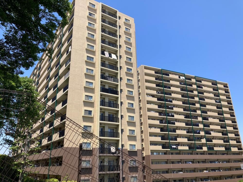 2LDK+S apartment in Matsudo, Chiba - Photo 1