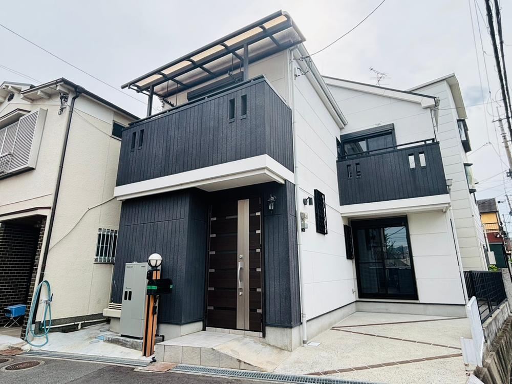 3LDK house in Yao, Osaka - Photo 1