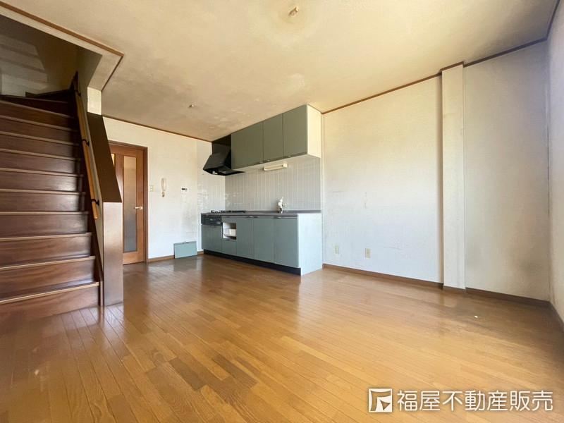 4LDK house in Higashisumiyoshi Ward, Osaka - Photo 1