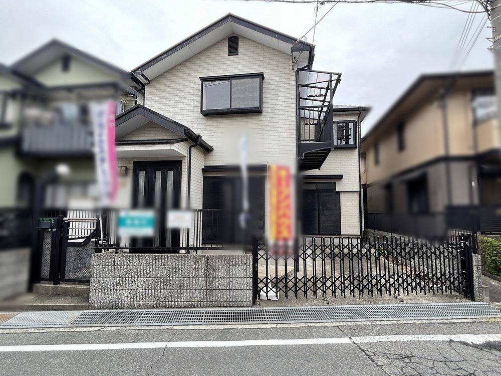 4LDK house in Itami, Hyogo - Photo 1