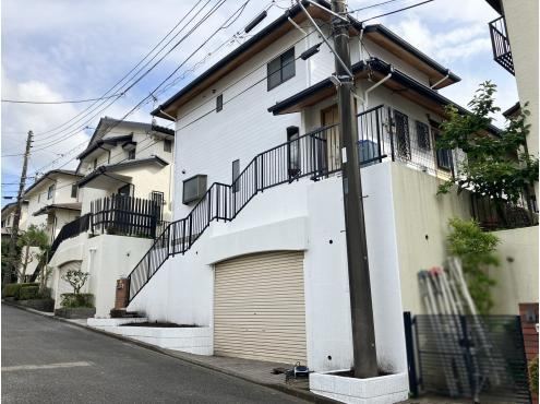4LDK house in Konan Ward, Yokohama, Kanagawa - Photo 1