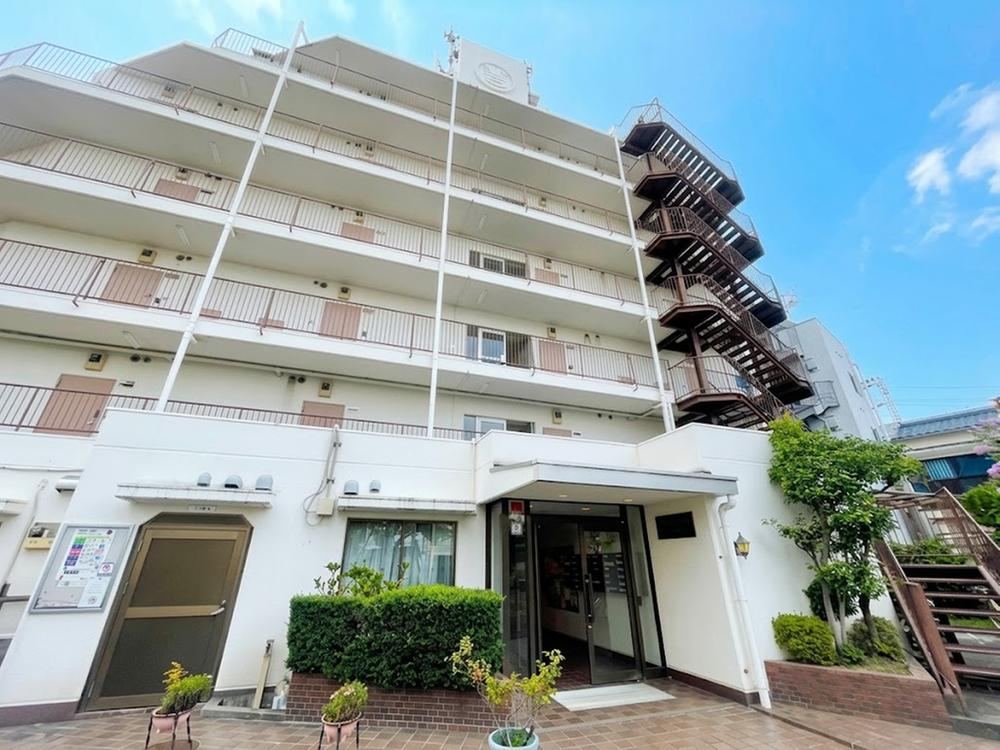 2LDK apartment in Adachi Ward, Tokyo - Photo 1