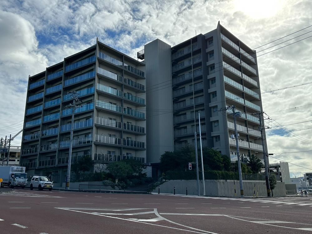 2LDK apartment in Chatan, Nakagami District, Okinawa - Photo 1