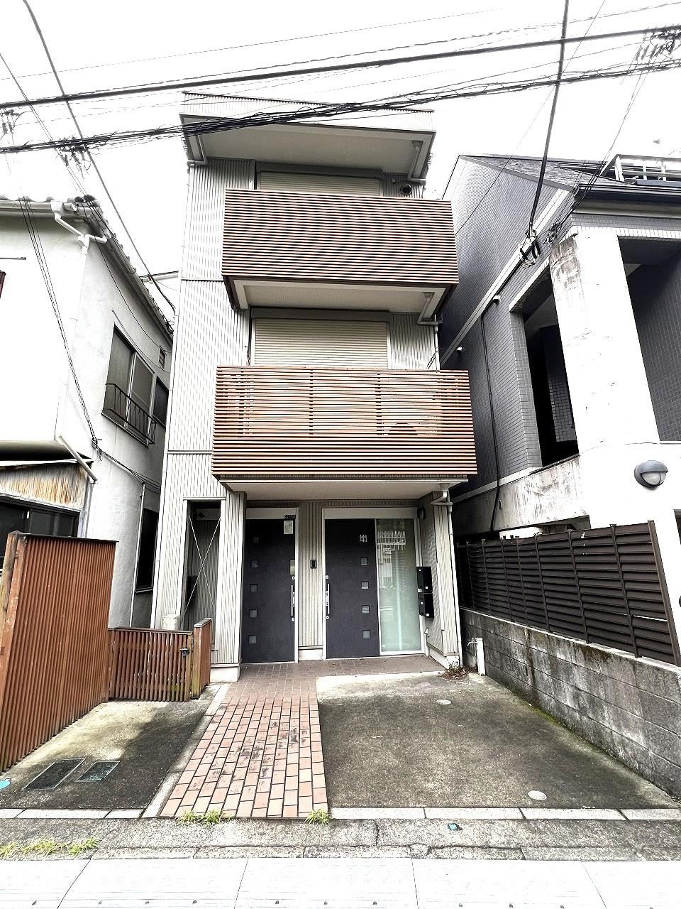 2LDK house in Minato Ward, Tokyo - Photo 1