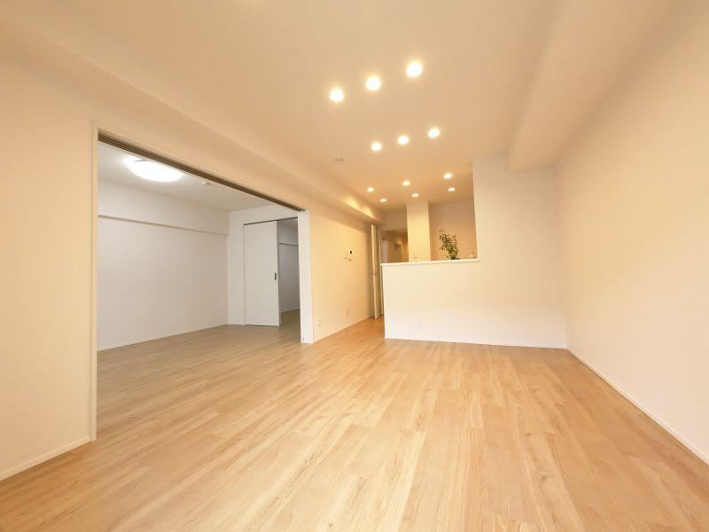 2LDK+S apartment in Shiroishi Ward, Sapporo, Hokkaido - Photo 1