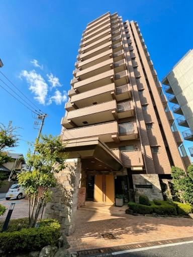 2LDK+S apartment in Minami Ward, Saitama - Photo 1