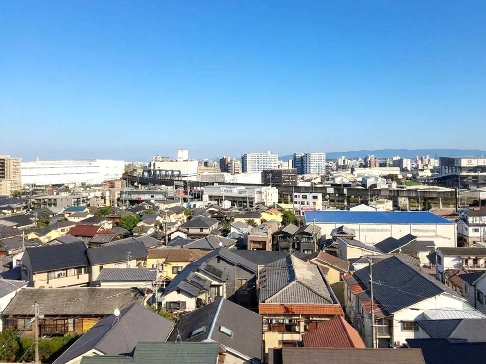 4LDK apartment in Suita, Osaka - Photo 1
