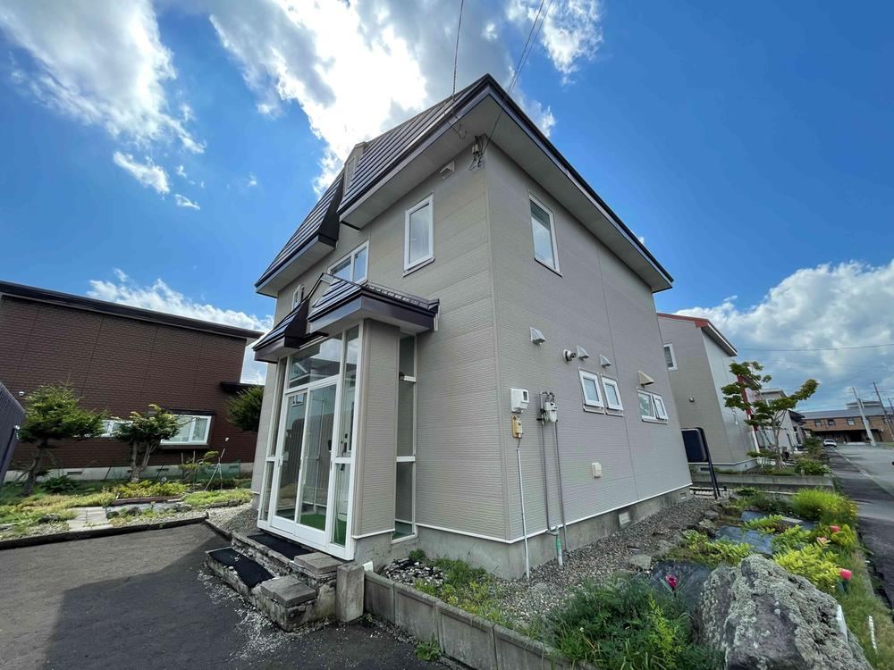 5LDK house in Chitose, Hokkaido - Photo 1