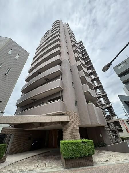 3LDK apartment in Shinjuku Ward, Tokyo - Photo 1