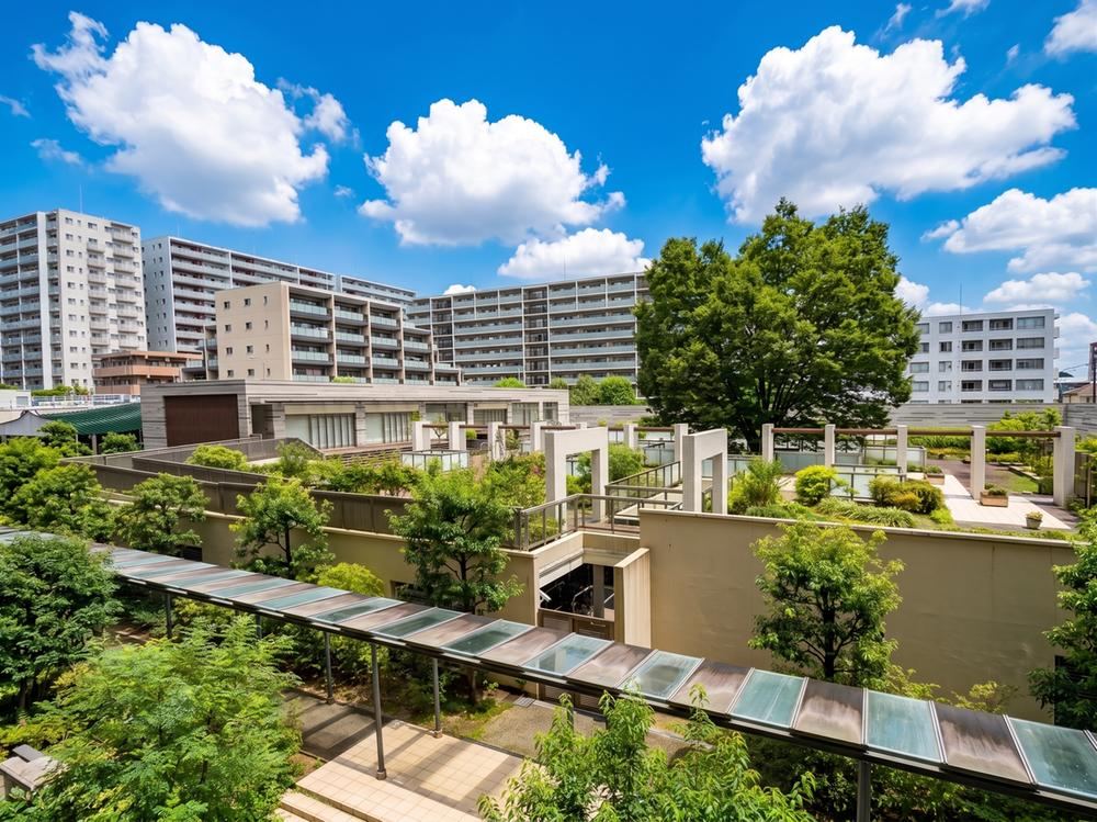 3LDK apartment in Nishitokyo, Tokyo - Photo 1