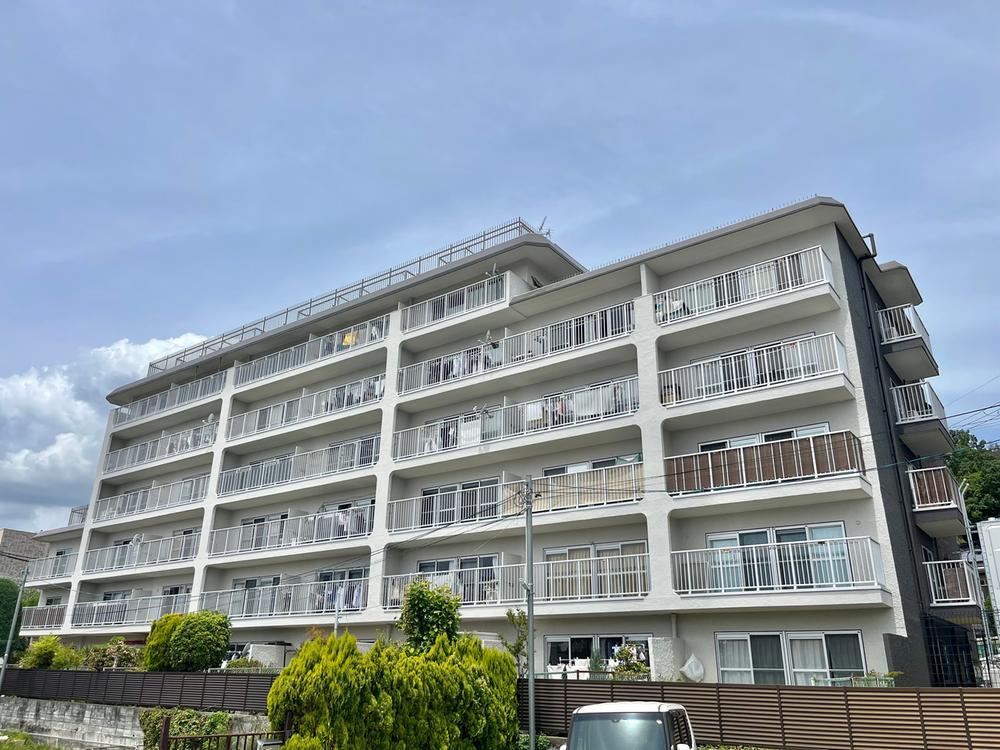 3LDK apartment in Takarazuka, Hyogo - Photo 1
