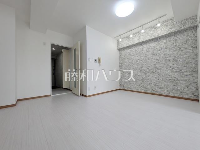 3DK apartment in Tama, Tokyo - Photo 1