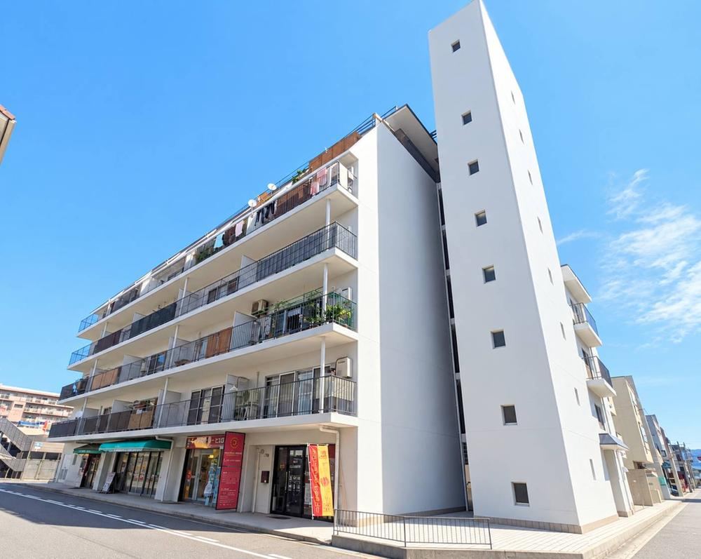 1LDK apartment in Joto Ward, Osaka - Photo 1