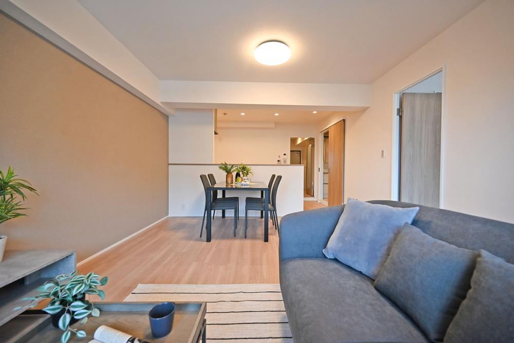 3LDK apartment in Yodogawa Ward, Osaka - Photo 1