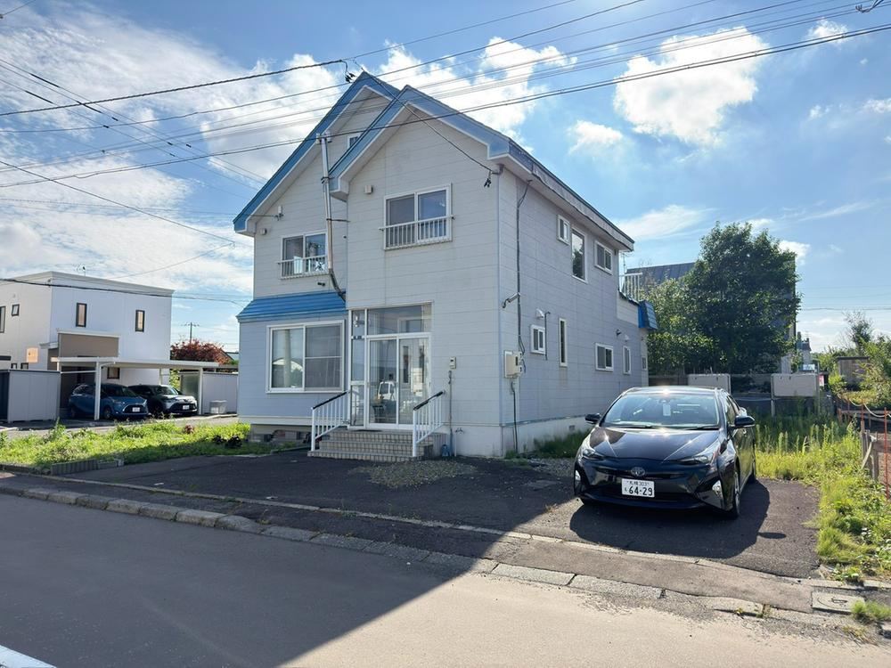 6LDK house in Eniwa, Hokkaido - Photo 1