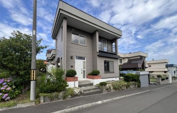 4LDK house in Kiyota Ward, Sapporo, Hokkaido - Photo 1