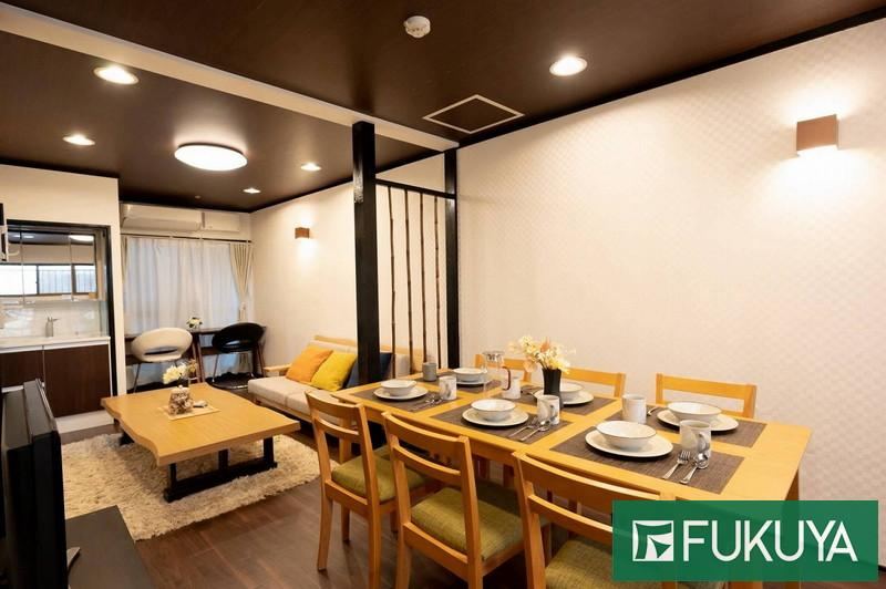 4LDK house in Higashinari Ward, Osaka - Photo 1